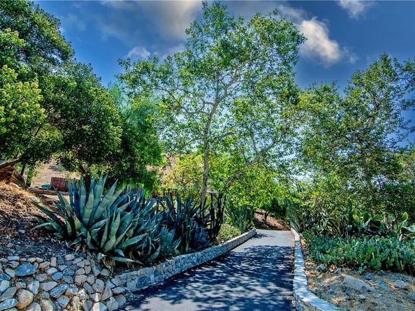 11461 Riverwood Drive, Sunland (los Angeles) CA 91040