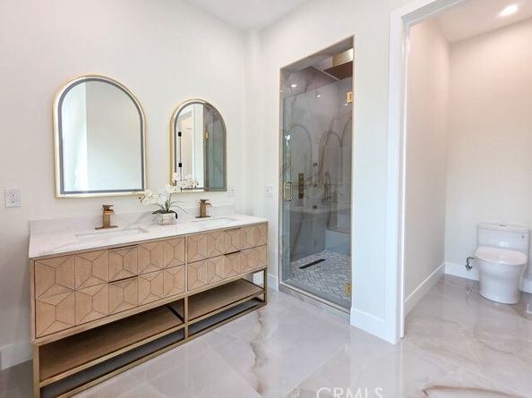 10511 Mary Bell Avenue, Sunland (los Angeles) CA 91040