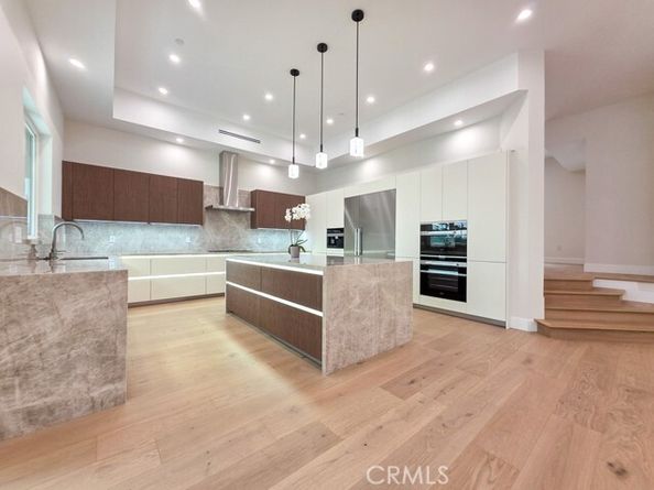 10511 Mary Bell Avenue, Sunland (los Angeles) CA 91040