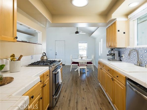 1179 W 24th Street, San Pedro (los Angeles) CA 90731