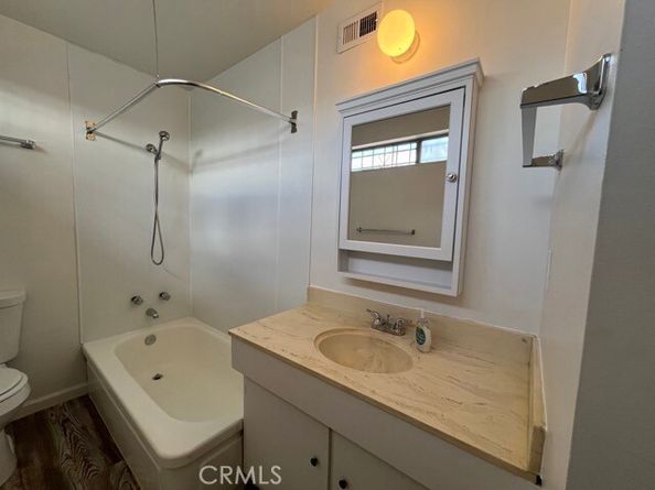 14 Camelback Avenue, Carson CA 90745