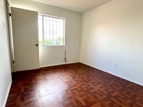 14 Camelback Avenue, Carson CA 90745