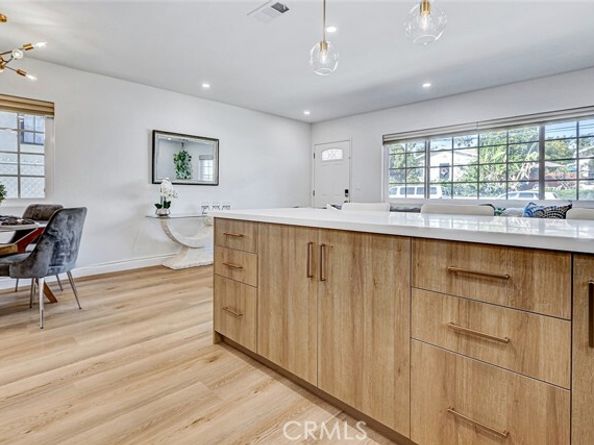 875 W 1st Street, San Pedro (los Angeles) CA 90731