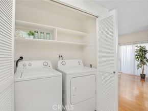 1655 Greenfield Avenue 14, Beverly Hills CA 90025