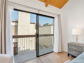 1655 Greenfield Avenue 14, Beverly Hills CA 90025