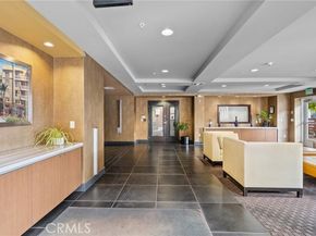 21301 Erwin Street 226, Woodland Hills (los Angeles) CA 91367