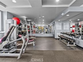 21301 Erwin Street 226, Woodland Hills (los Angeles) CA 91367