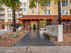 21301 Erwin Street 226, Woodland Hills (los Angeles) CA 91367