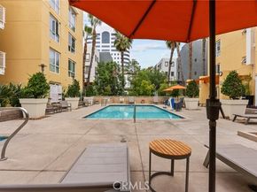 21301 Erwin Street 226, Woodland Hills (los Angeles) CA 91367