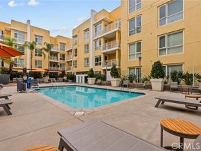 21301 Erwin Street 226, Woodland Hills (los Angeles) CA 91367