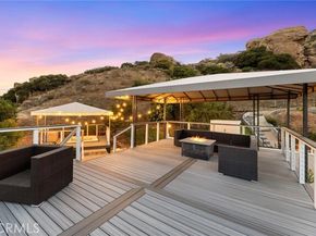 22870 Trigger Street, Chatsworth (los Angeles) CA 91311