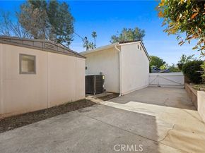 9560 Shoshone Avenue, Northridge (los Angeles) CA 91325