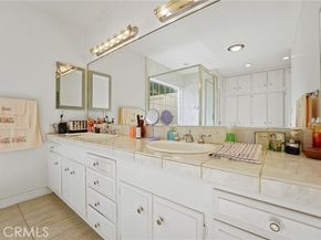 9560 Shoshone Avenue, Northridge (los Angeles) CA 91325