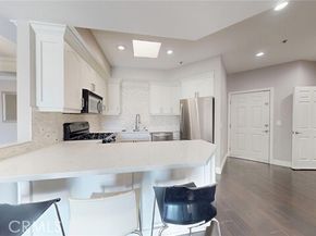 12407 Moorpark 301, Studio City (los Angeles) CA 91604