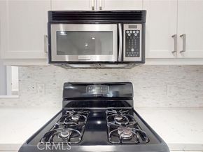 12407 Moorpark 301, Studio City (los Angeles) CA 91604