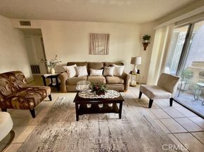 19400 Wyandotte 16, Reseda (los Angeles) CA 91335