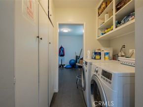 9419 Haskell Avenue, North Hills (los Angeles) CA 91343