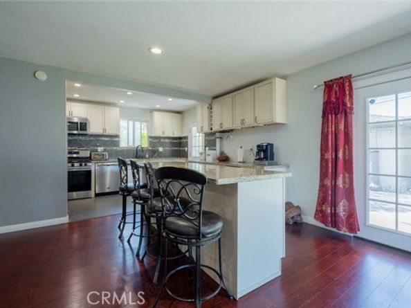 9419 Haskell Avenue, North Hills (los Angeles) CA 91343