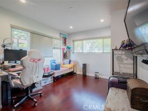 9419 Haskell Avenue, North Hills (los Angeles) CA 91343