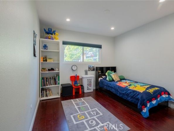 9419 Haskell Avenue, North Hills (los Angeles) CA 91343