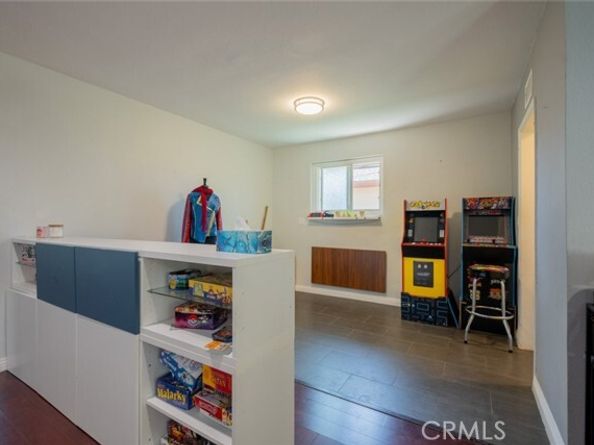 9419 Haskell Avenue, North Hills (los Angeles) CA 91343