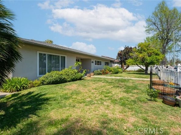9419 Haskell Avenue, North Hills (los Angeles) CA 91343