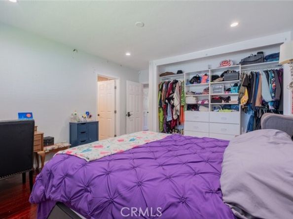 9419 Haskell Avenue, North Hills (los Angeles) CA 91343