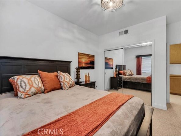 7132 Farralone Avenue 203, Canoga Park (los Angeles) CA 91303
