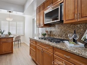 5416 Zelzah Avenue 202, Encino (los Angeles) CA 91316