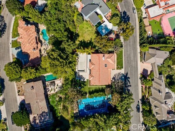 17636 Camino De Yatasto, Pacific Palisades (los Angeles) CA 90272