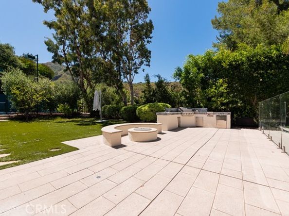 17636 Camino De Yatasto, Pacific Palisades (los Angeles) CA 90272