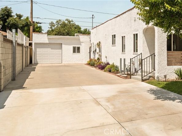 933 N Lincoln Street, Burbank CA 91506