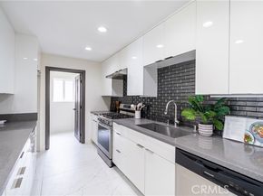 14715 Archwood Street, Van Nuys (los Angeles) CA 91405