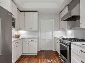 12139 Hollyglen Place, Studio City (los Angeles) CA 91604