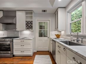 12139 Hollyglen Place, Studio City (los Angeles) CA 91604