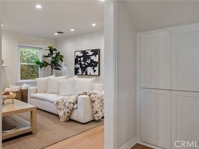 12139 Hollyglen Place, Studio City (los Angeles) CA 91604