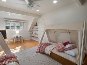 12139 Hollyglen Place, Studio City (los Angeles) CA 91604