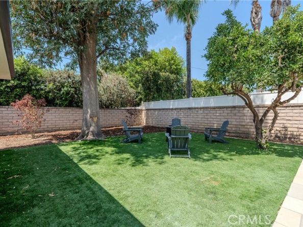 5817 Cantaloupe Avenue, Los Angeles CA 91401