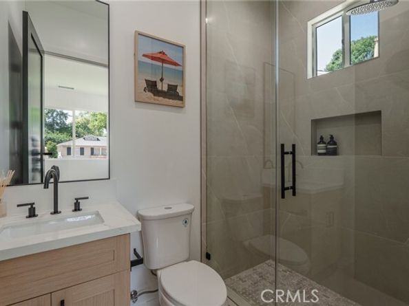 5817 Cantaloupe Avenue, Los Angeles CA 91401