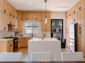 5817 Cantaloupe Avenue, Los Angeles CA 91401