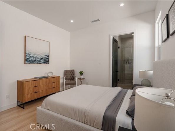 5817 Cantaloupe Avenue, Los Angeles CA 91401