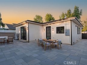 5817 Cantaloupe Avenue, Los Angeles CA 91401