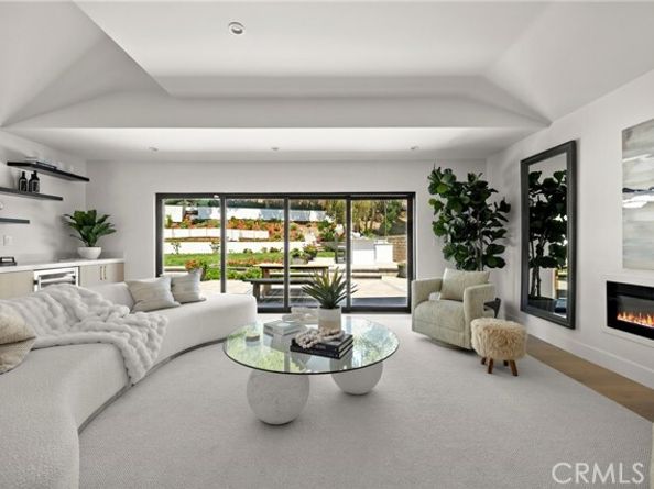 5100 Orrville Avenue, Woodland Hills (los Angeles) CA 91367