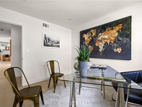 5100 Orrville Avenue, Woodland Hills (los Angeles) CA 91367
