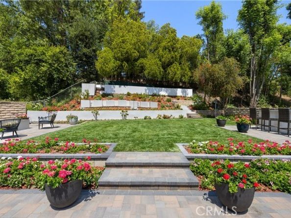5100 Orrville Avenue, Woodland Hills (los Angeles) CA 91367