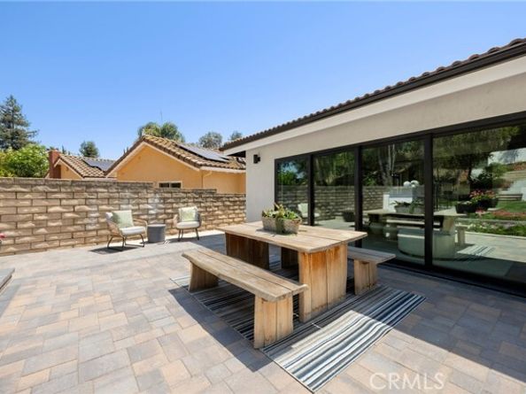 5100 Orrville Avenue, Woodland Hills (los Angeles) CA 91367
