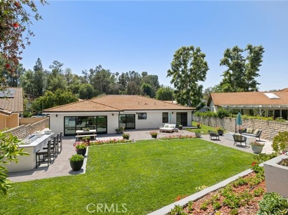 5100 Orrville Avenue, Woodland Hills (los Angeles) CA 91367