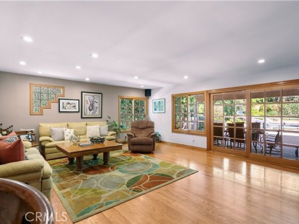19621 Citronia, Northridge (los Angeles) CA 91324