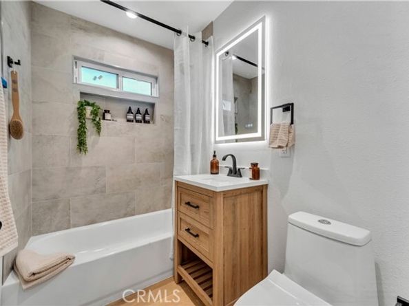 13247 Tripoli Avenue, Sylmar (los Angeles) CA 91342