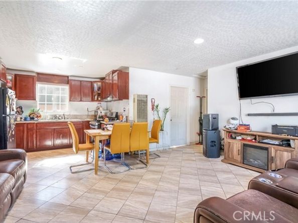 5307 Compton Avenue, Los Angeles CA 90011